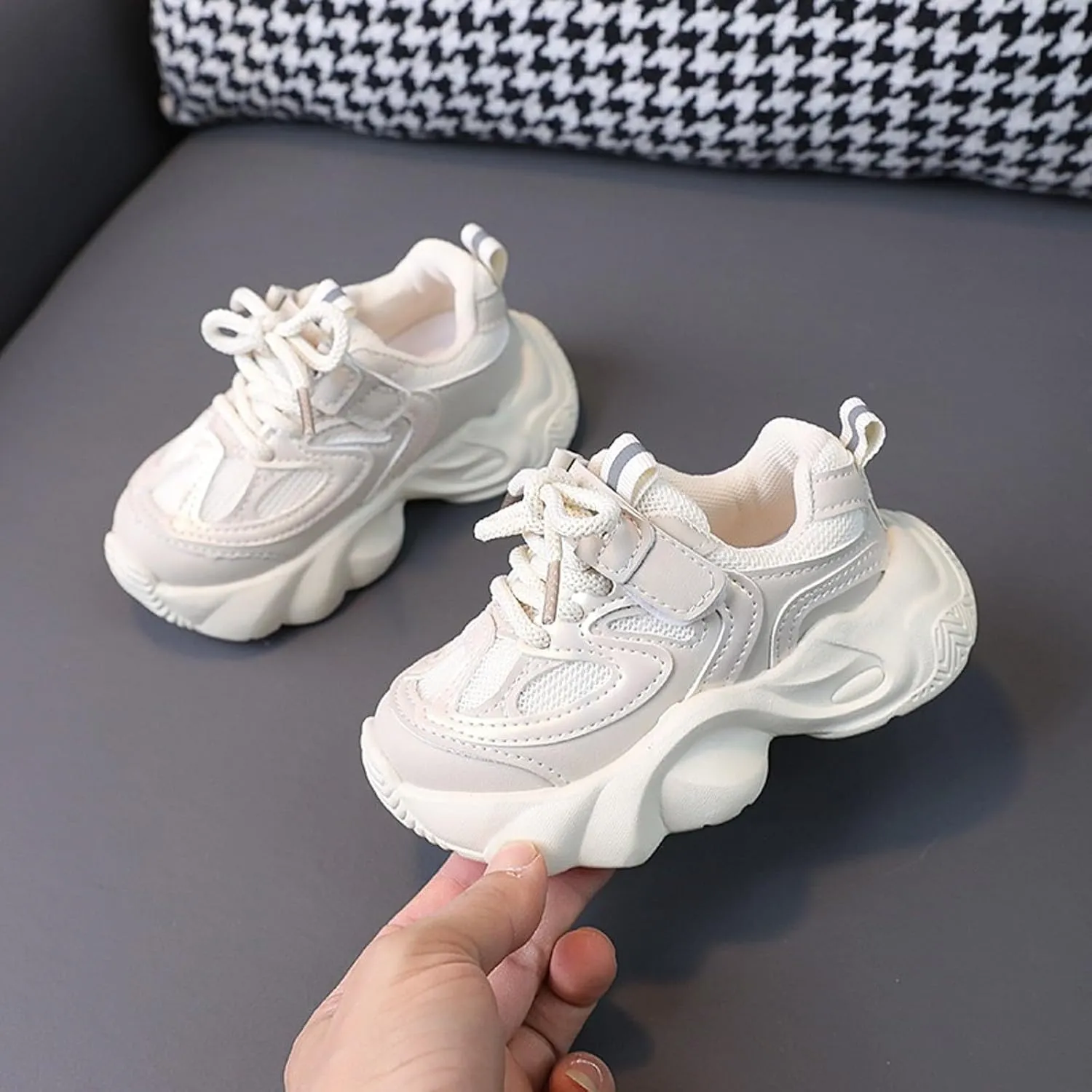 IWIHMIV Toddler Sneakers Slip On Shoes for Girls Boys Running Shoes Kids Tennis Shoes Lightweight Breathable Athletic Shoes