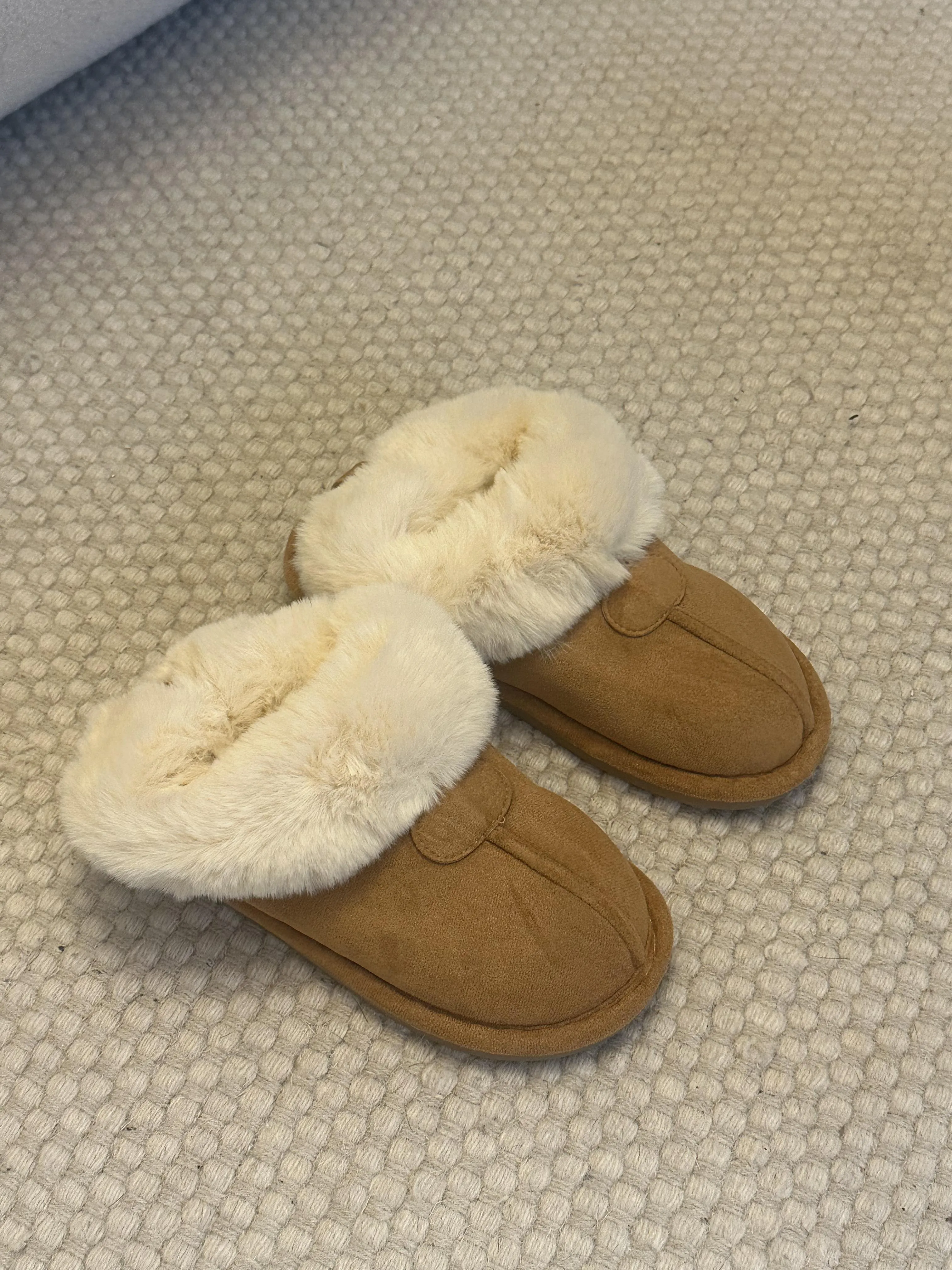 Majse slippers - Beige