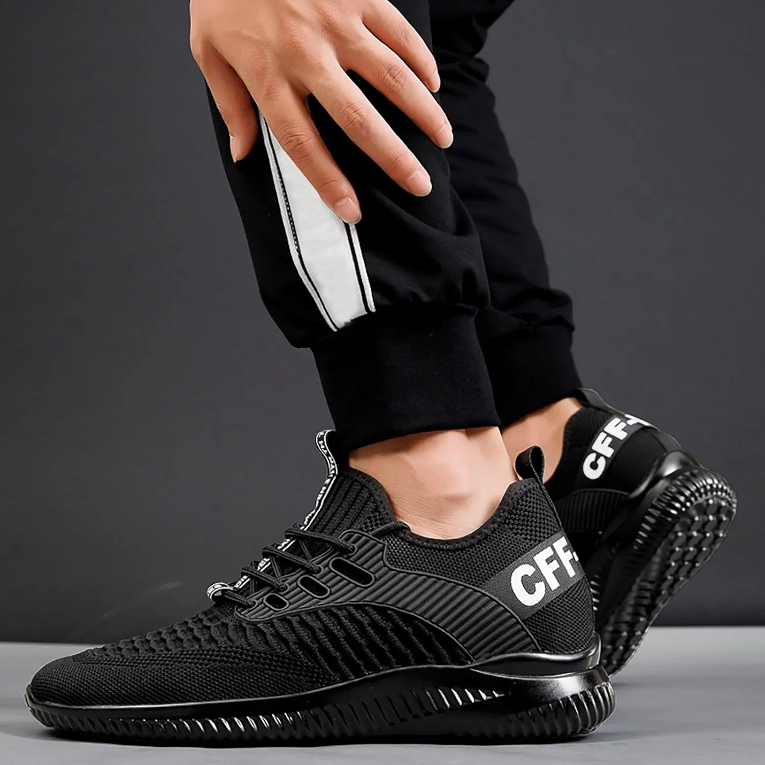 Men's Hiking Sneakers Breathable High Top Outdoor Shoes for Autumn and Winter Performance Comfort Footwear