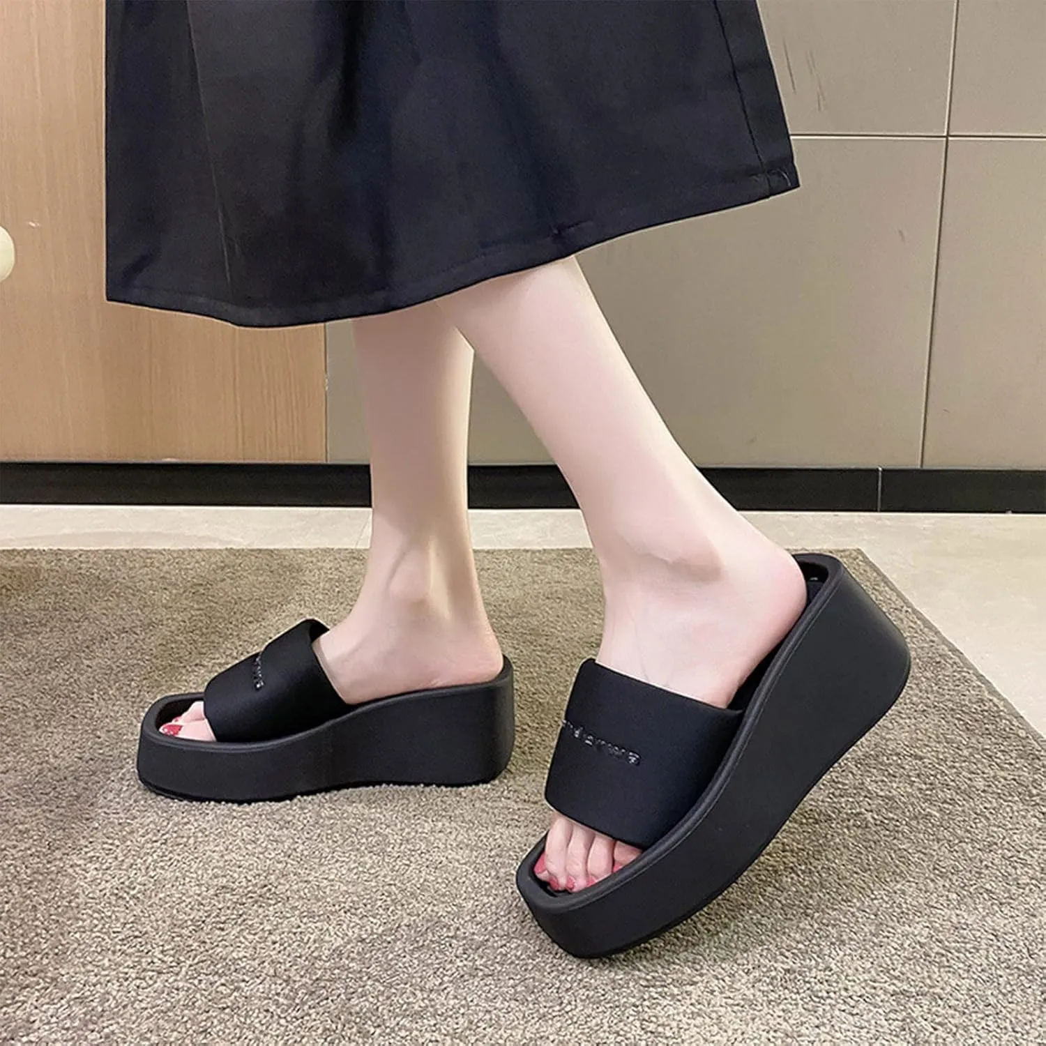 Showers Sandals Mens Shower Shoes Womens Cloud Slides Bath Slippers Non-Slip Dry Quickly Pool Gym Beach Travel
